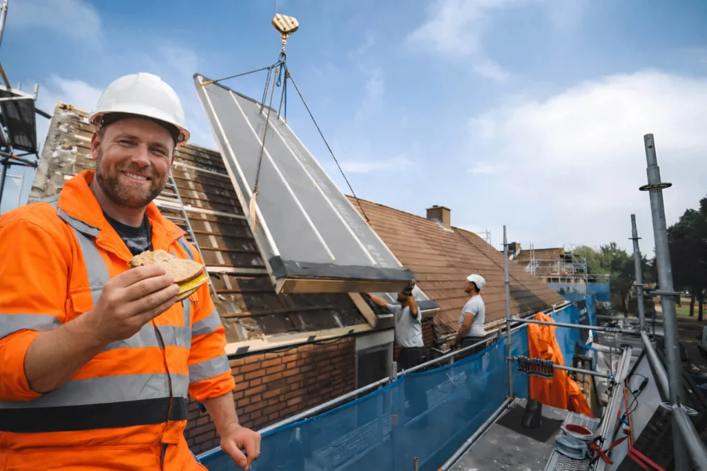 Voorbeeld van een project: na-isolatie hellend dak met prefab opdak renovatie